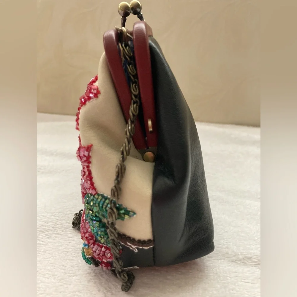 VTG Isabella Fiore Floral Embellished Clutch Bag NEVER USED - Picture 4 of 16